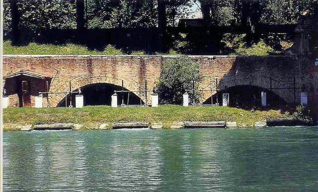 Stabile intero - Palazzo TREVISO vendita  Centro storico  Rem srl