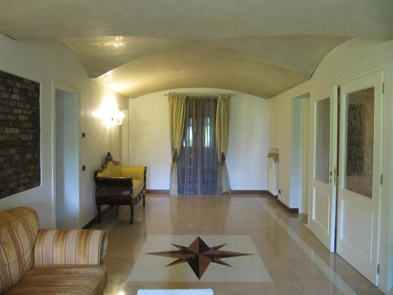 Stabile intero - Palazzo CASALE SUL SILE vendita    Rem srl