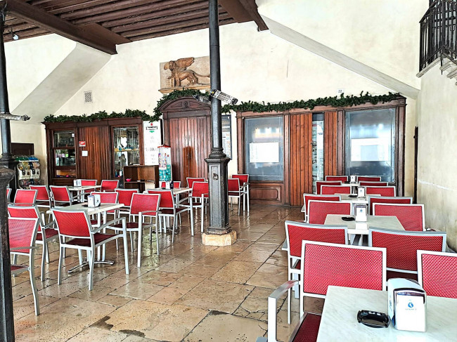 Locale commerciale