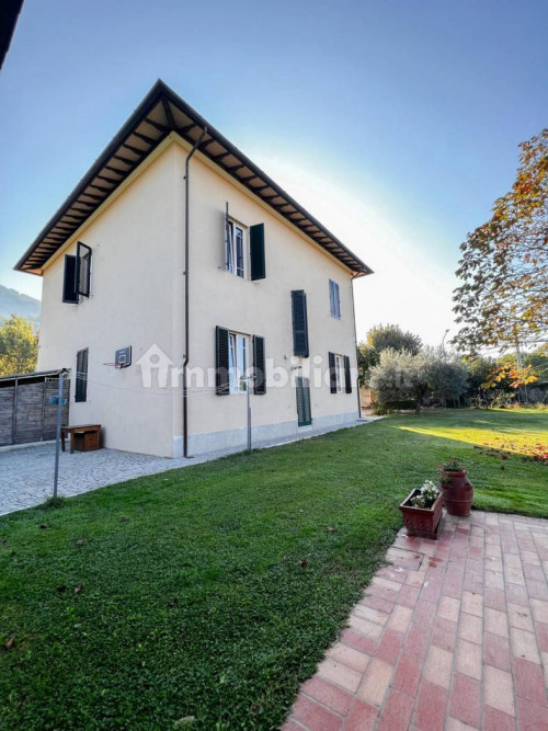 Villa in vendita a San Giuliano Terme