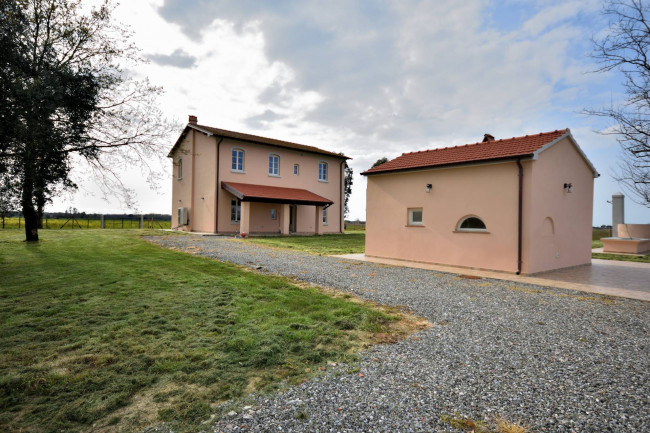 Villa in vendita a Pisa
