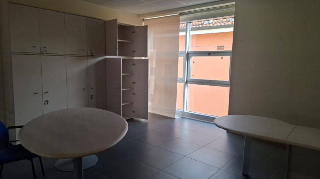 Locale commerciale in vendita a Pisa