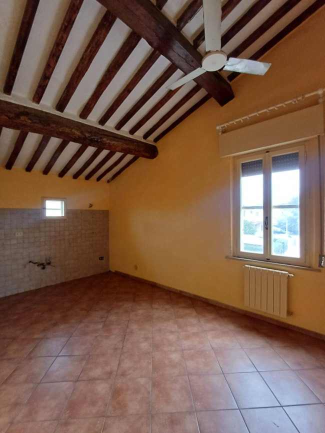 Appartamento in affitto a Cascina