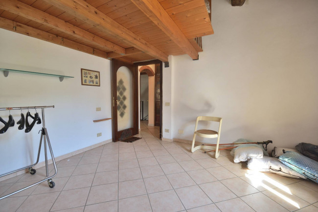 Appartamento in vendita a Cascina
