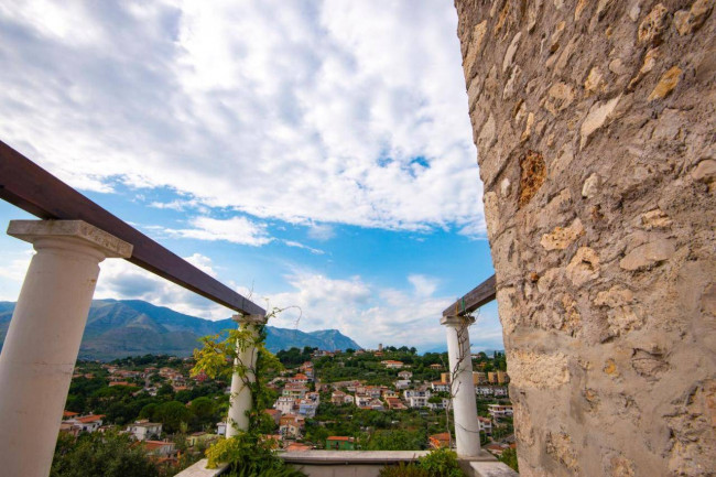 Casa indipendente in affitto a Minturno (LT)