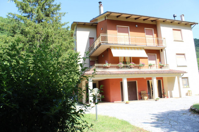 Appartamento in bifamiliare a Fabriano