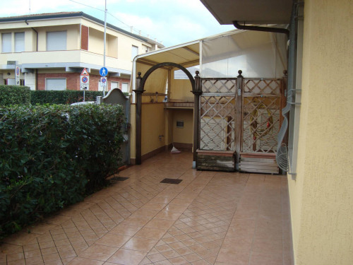 Casa Indipendente in Vendita a Viareggio
