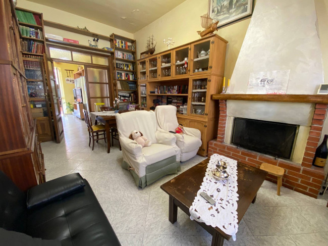 Casa indipendente in vendita a Darsena, Viareggio (LU)