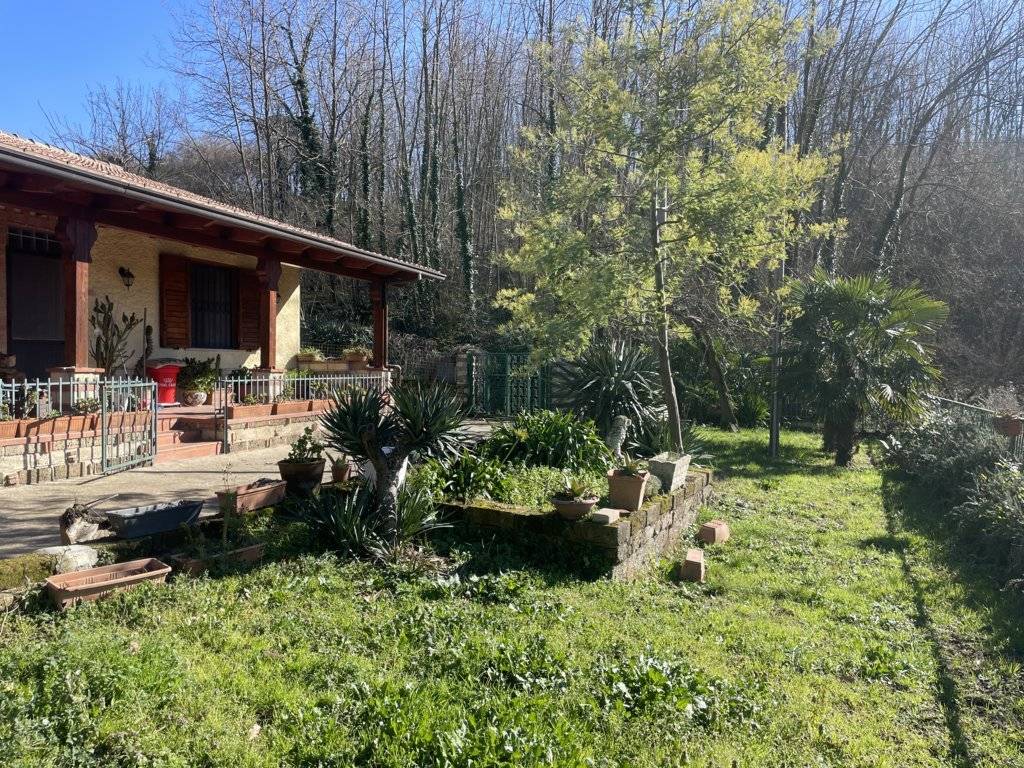 Villa in vendita a Atripalda (AV)