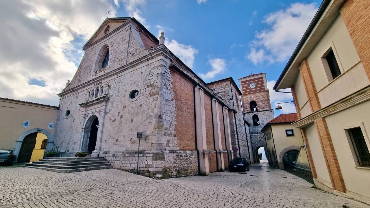 Casa indipendente in vendita a Sant'angelo Dei Lombardi (AV)
