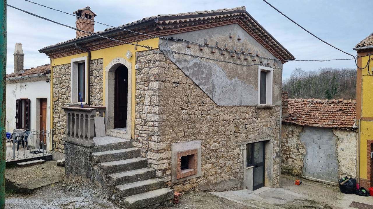 Casa indipendente in vendita a Guardia Lombardi (AV)