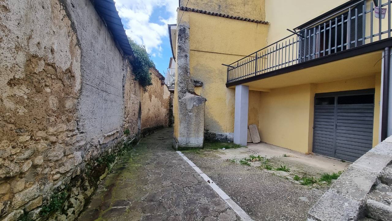 Casa indipendente in vendita a Guardia Lombardi (AV)