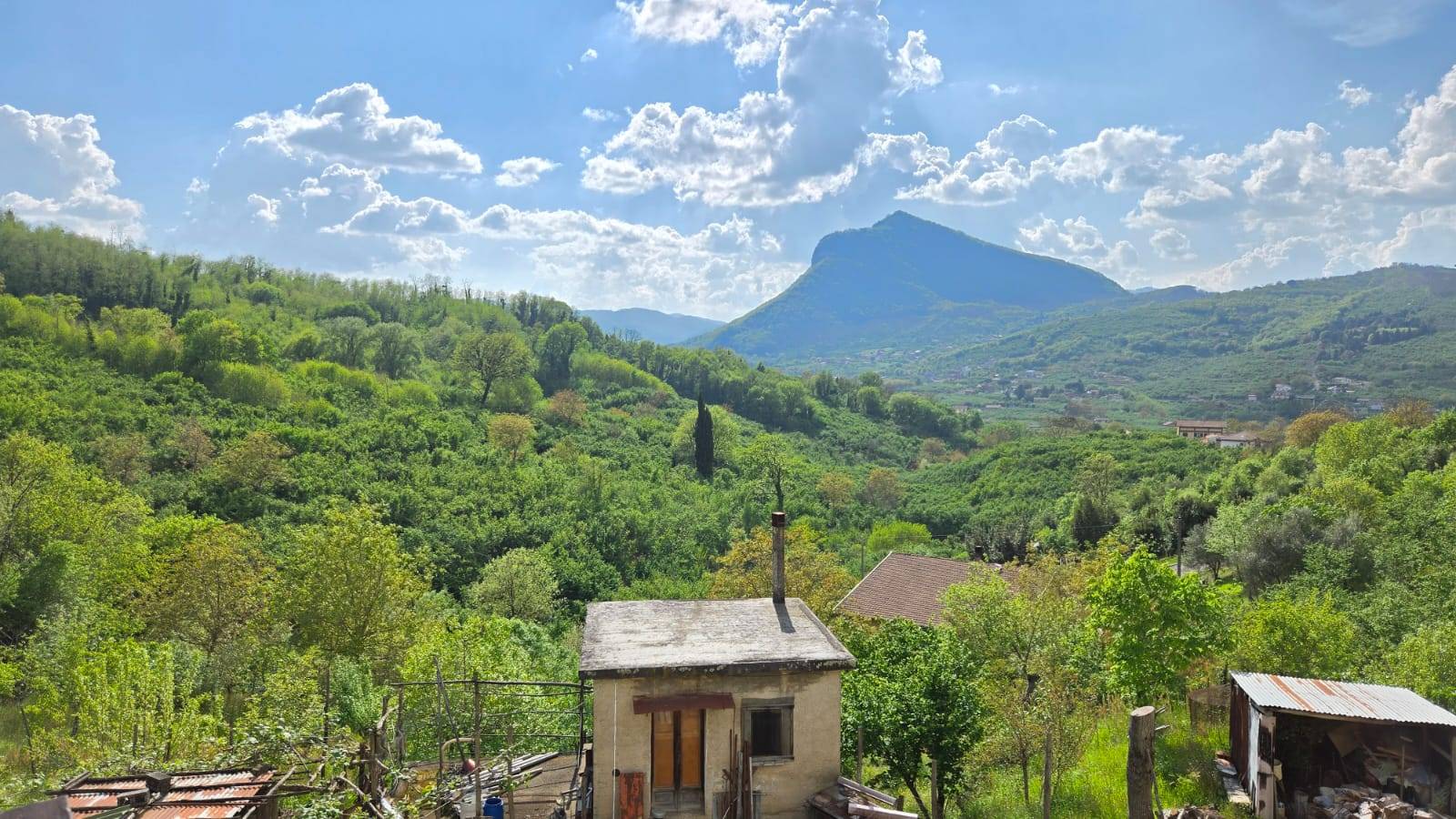Casa indipendente in vendita a Aiello Del Sabato (AV)