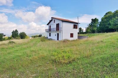 Casa indipendente in vendita a Guardia Lombardi (AV)