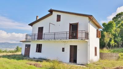 Casa indipendente in vendita a Guardia Lombardi (AV)