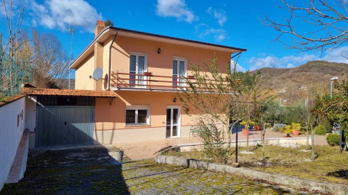 Villa in vendita a San Nicola Baronia (AV)