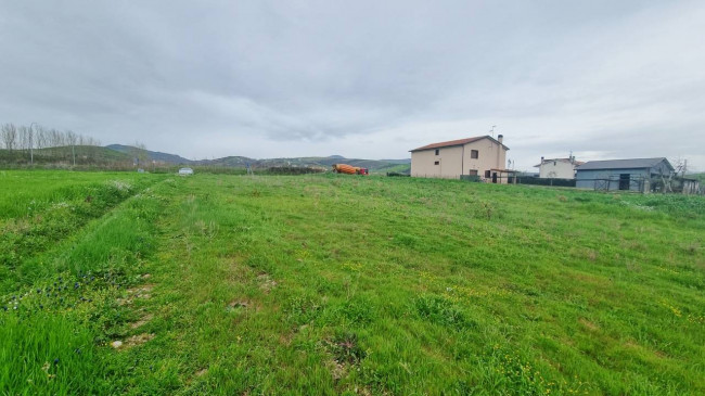Terreno agricolo in vendita a Castel Baronia (AV)