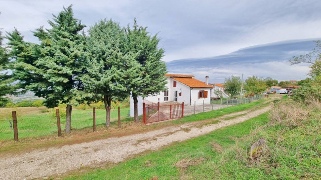 Casa indipendente in vendita a Guardia Lombardi (AV)