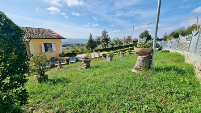 Villa in vendita a Villanova Del Battista (AV)