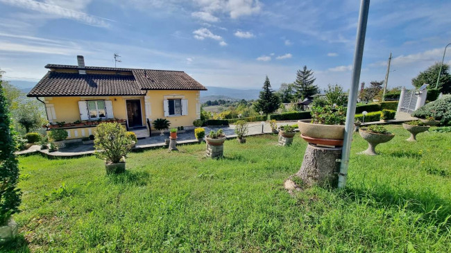 Villa in vendita a Villanova Del Battista (AV)