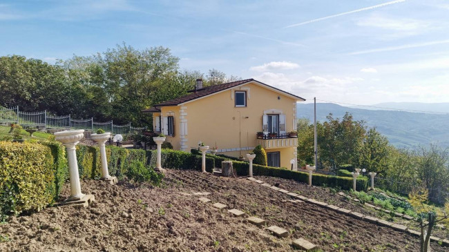 Villa in vendita a Villanova Del Battista (AV)