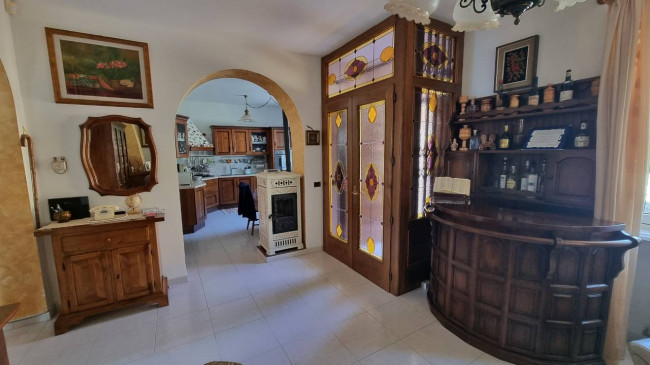 Villa in vendita a Villanova Del Battista (AV)