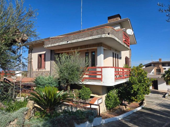 Villa in vendita a Torre Le Nocelle (AV)