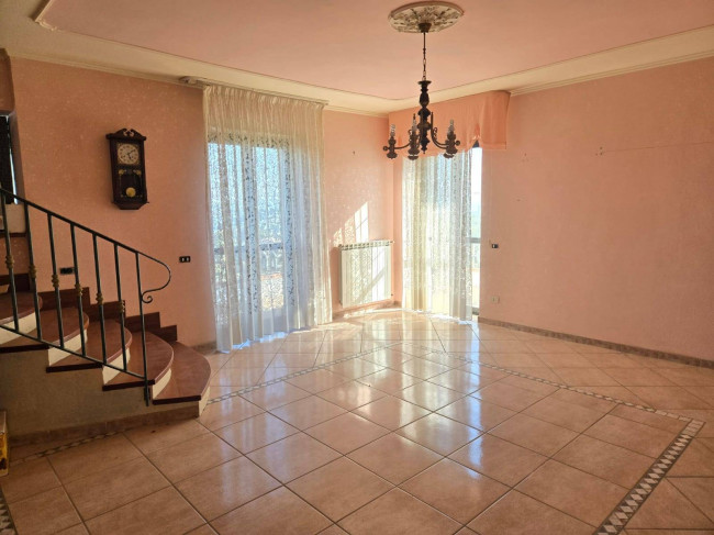 Villa in vendita a Torre Le Nocelle (AV)