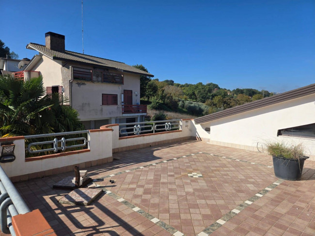 Villa in vendita a Torre Le Nocelle (AV)