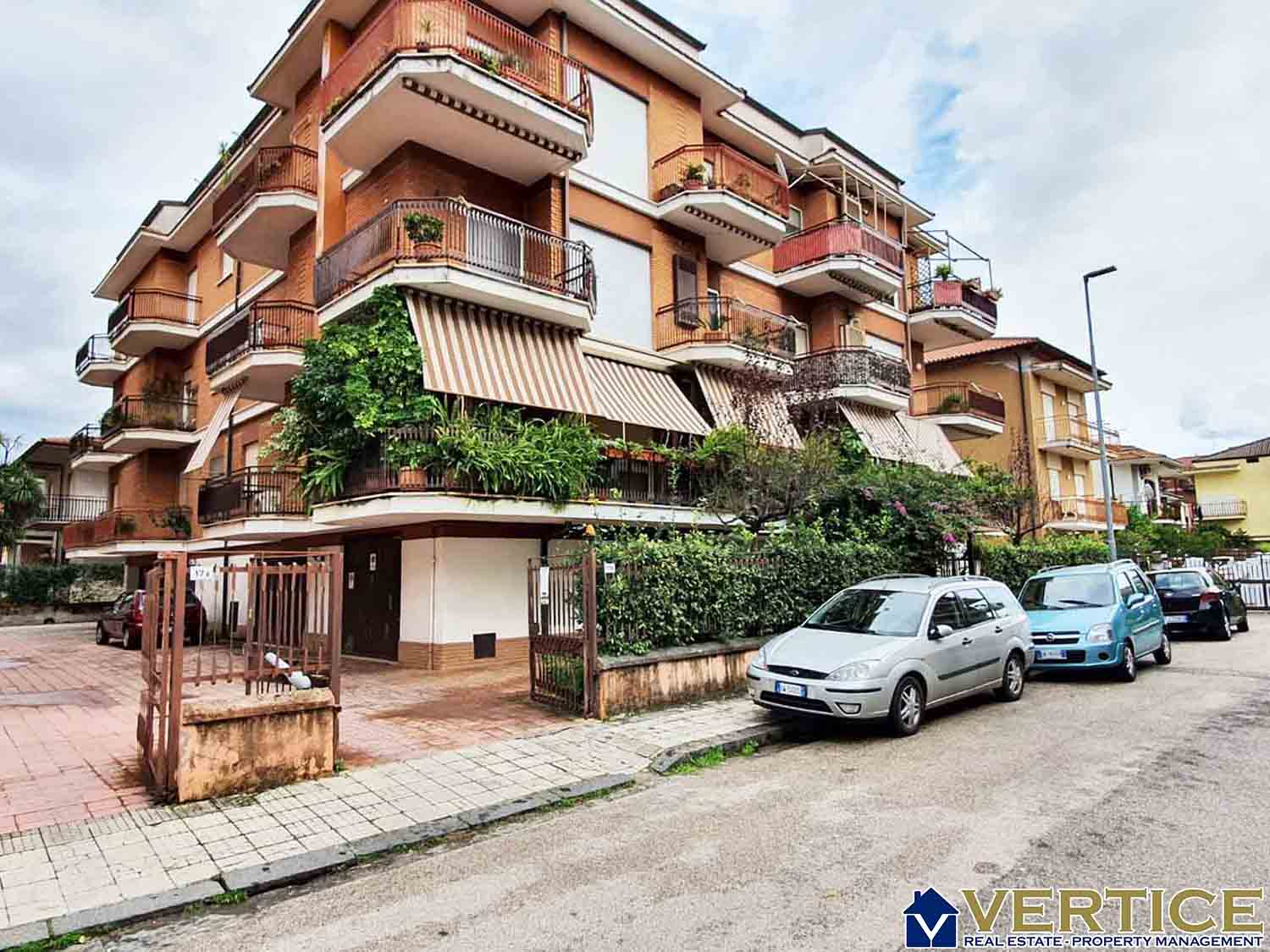  fondi vendita quart: centro vertice real estate & property management