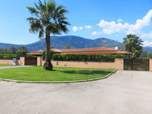 Villa in affitto a Fondi (LT)