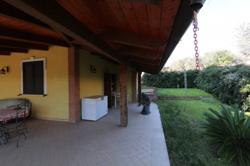 Casa indipendente in vendita a Sant'egidio Alla Vibrata (TE)