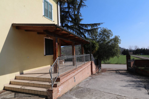 Casa indipendente in vendita a Sant'egidio Alla Vibrata (TE)