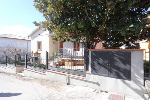 Casa singola a Nereto