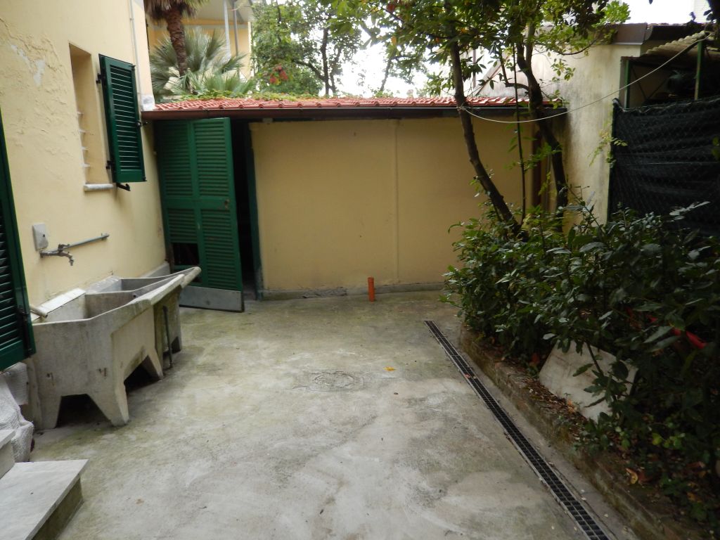 Villa PIETRASANTA vendita    Immobiliare Mare e Colline srl