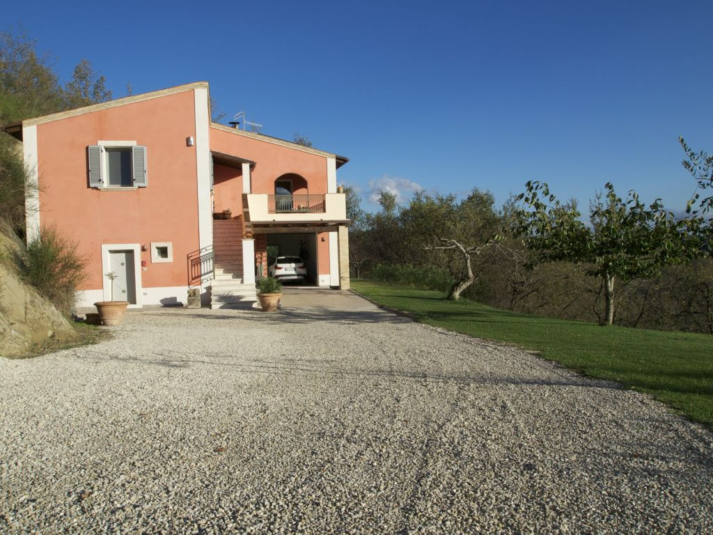 Villa ASCOLI PICENO vendita  Venagrande  Immobiliare Mare e Colline srl