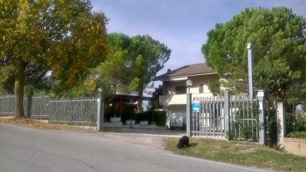 Villa Unifamiliare - Indipendente PETRIOLO vendita    Immobiliare Mare e Colline srl
