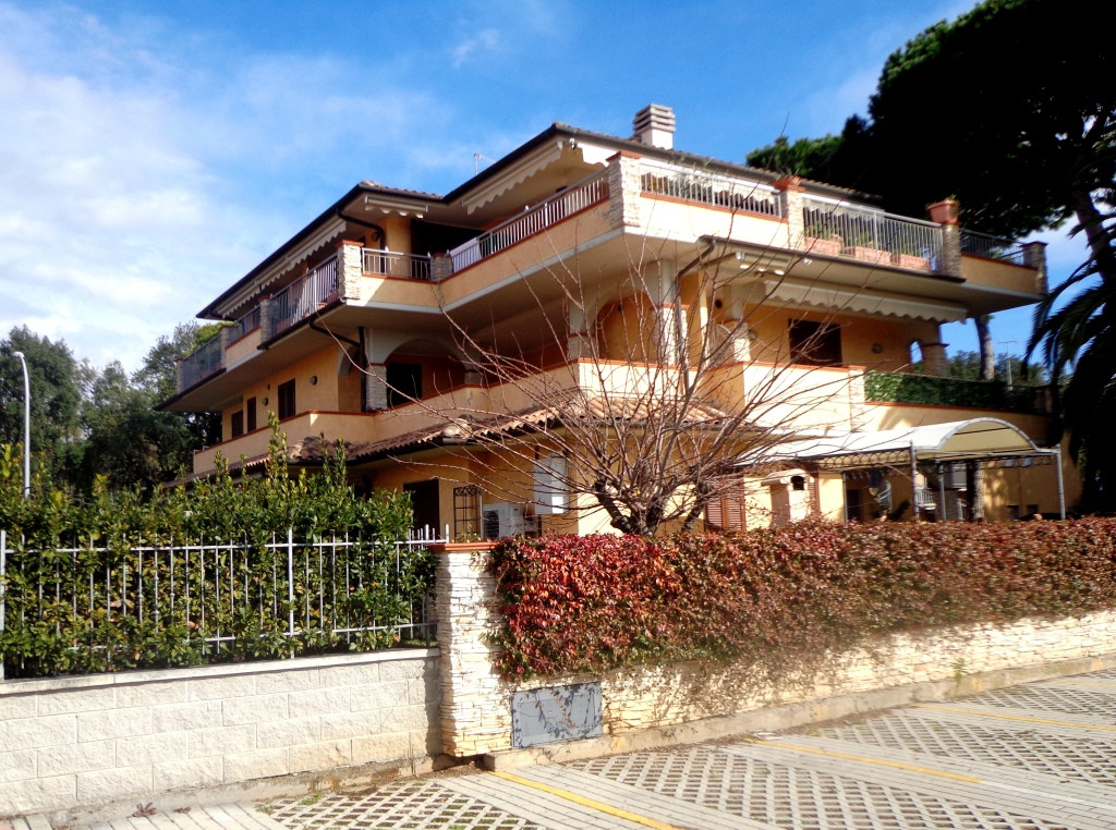  follonica vendita quart:  immobiliare mare e colline srl