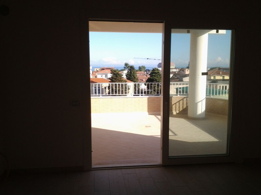 Appartamento TORTORETO vendita  Zona Mare  Immobiliare Mare e Colline srl