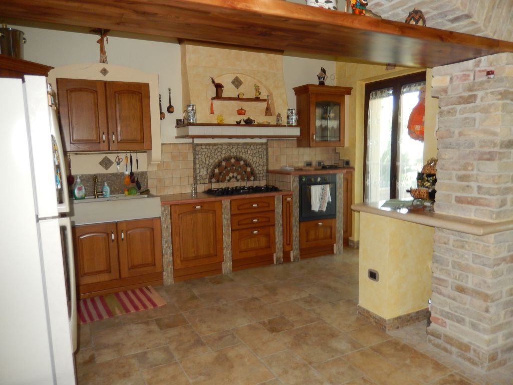 Villa in vendita a Colonnella (TE)