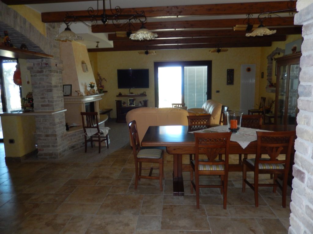 Villa in vendita a Colonnella (TE)