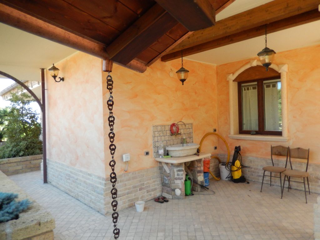 Villa in vendita a Colonnella (TE)