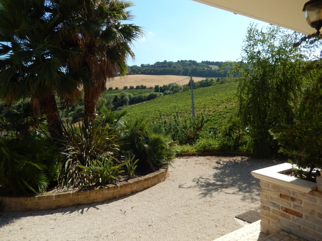 Villa in vendita a Colonnella (TE)