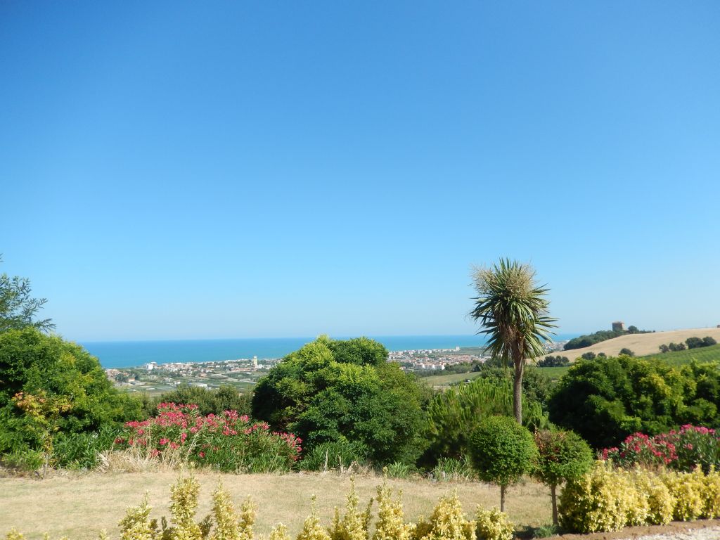 Villa in vendita a Colonnella (TE)
