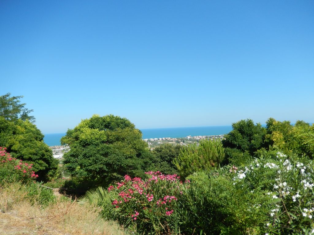 Villa in vendita a Colonnella (TE)