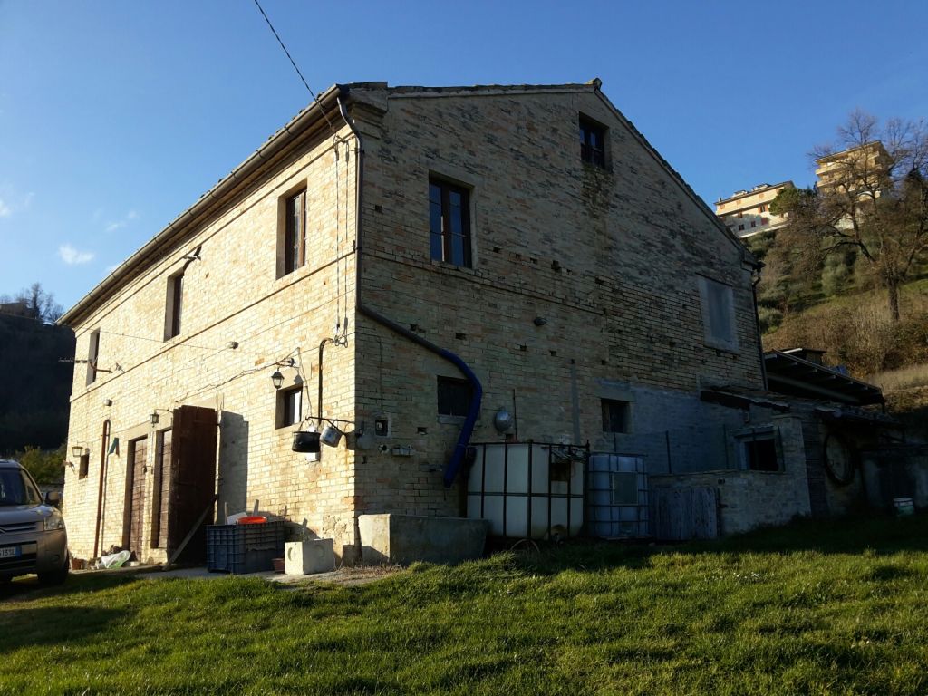 Rustico - Cascina PETRITOLI vendita    Immobiliare Mare e Colline srl