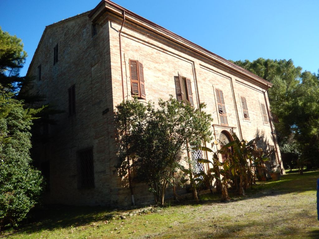 Villa MONTECASSIANO vendita    Immobiliare Mare e Colline srl