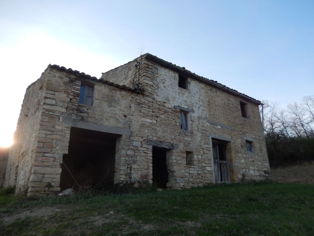 Rustico - Cascina MONTELPARO vendita    Immobiliare Mare e Colline srl