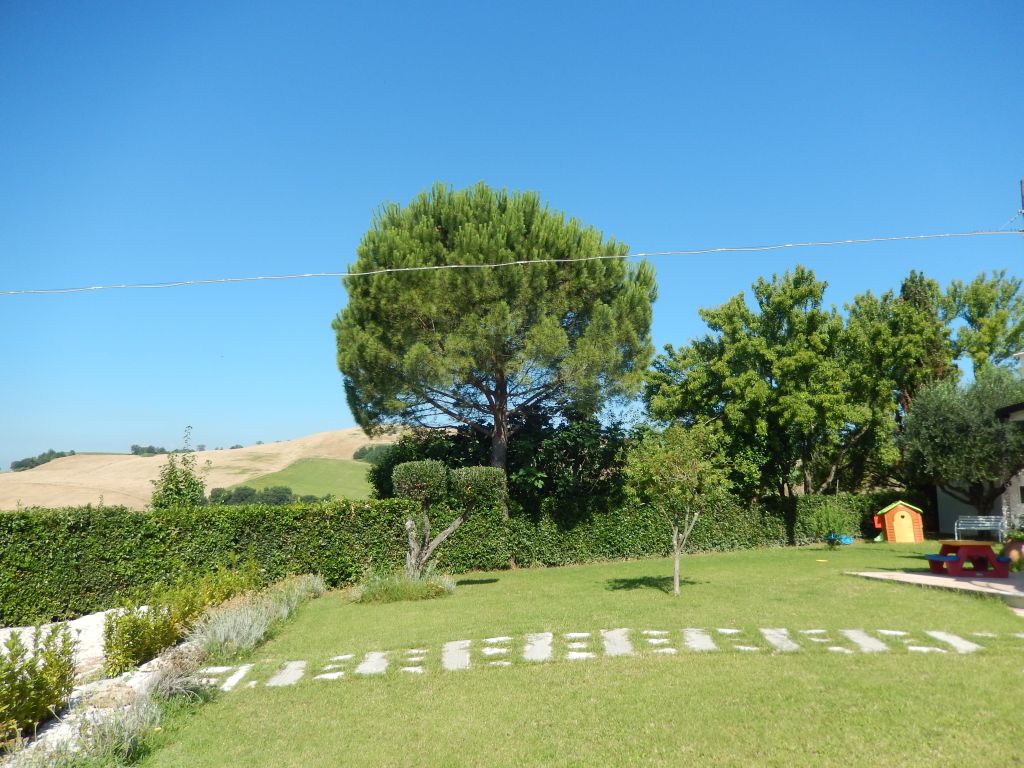 Villa Unifamiliare - Indipendente CARASSAI vendita    Immobiliare Mare e Colline srl