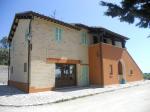 Rustici e Casali in vendita a Offida